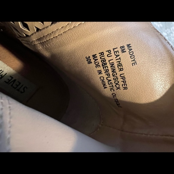 Steve Madden heels,  also tie up around your leg/ankle - Picture 7 of 7